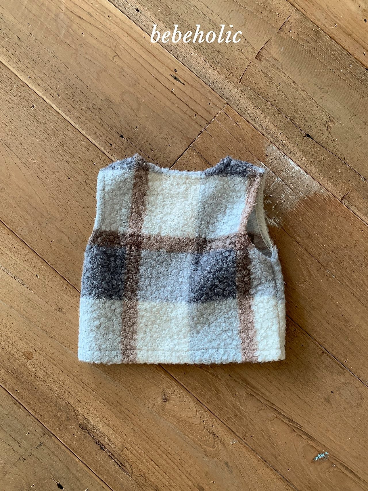 16.RoyCheckVest