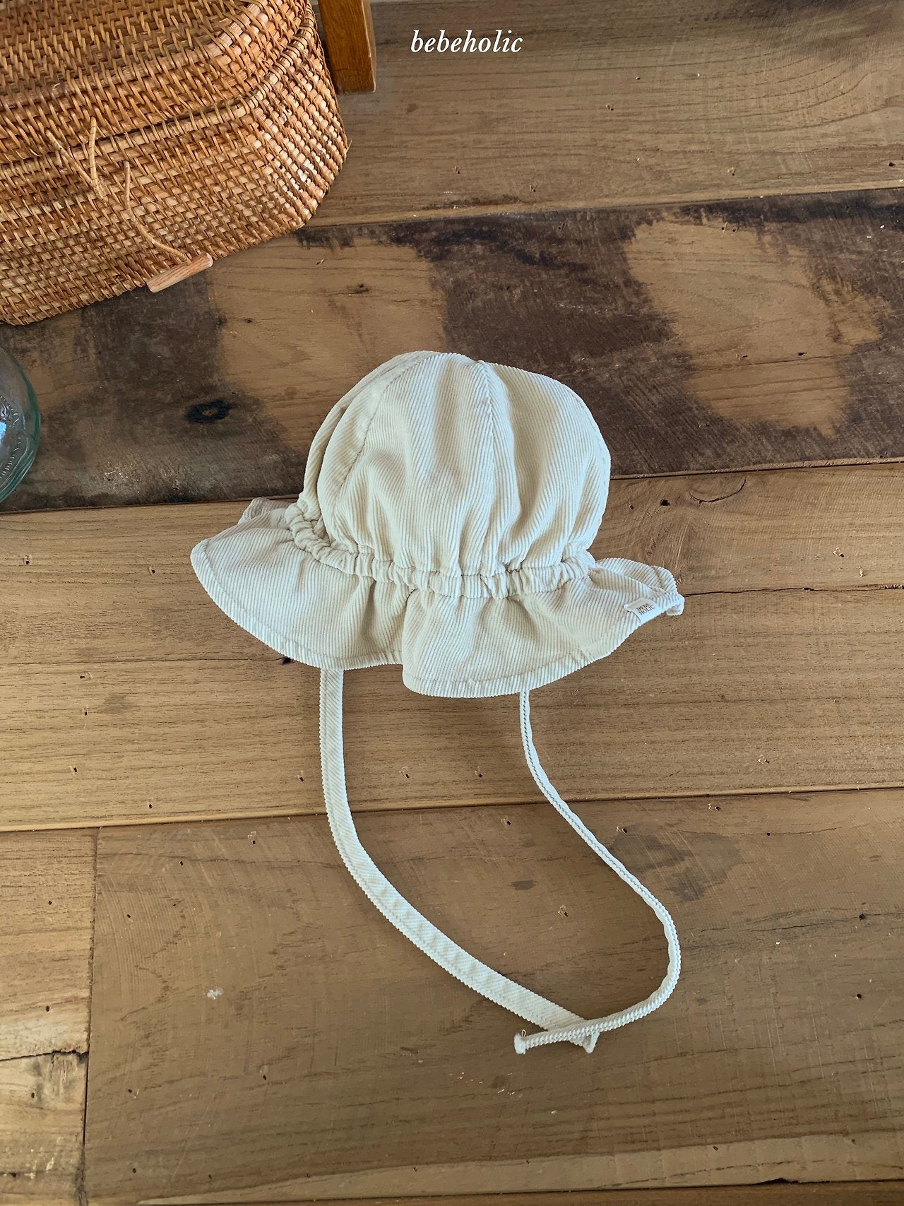 08.LatteBucketHat