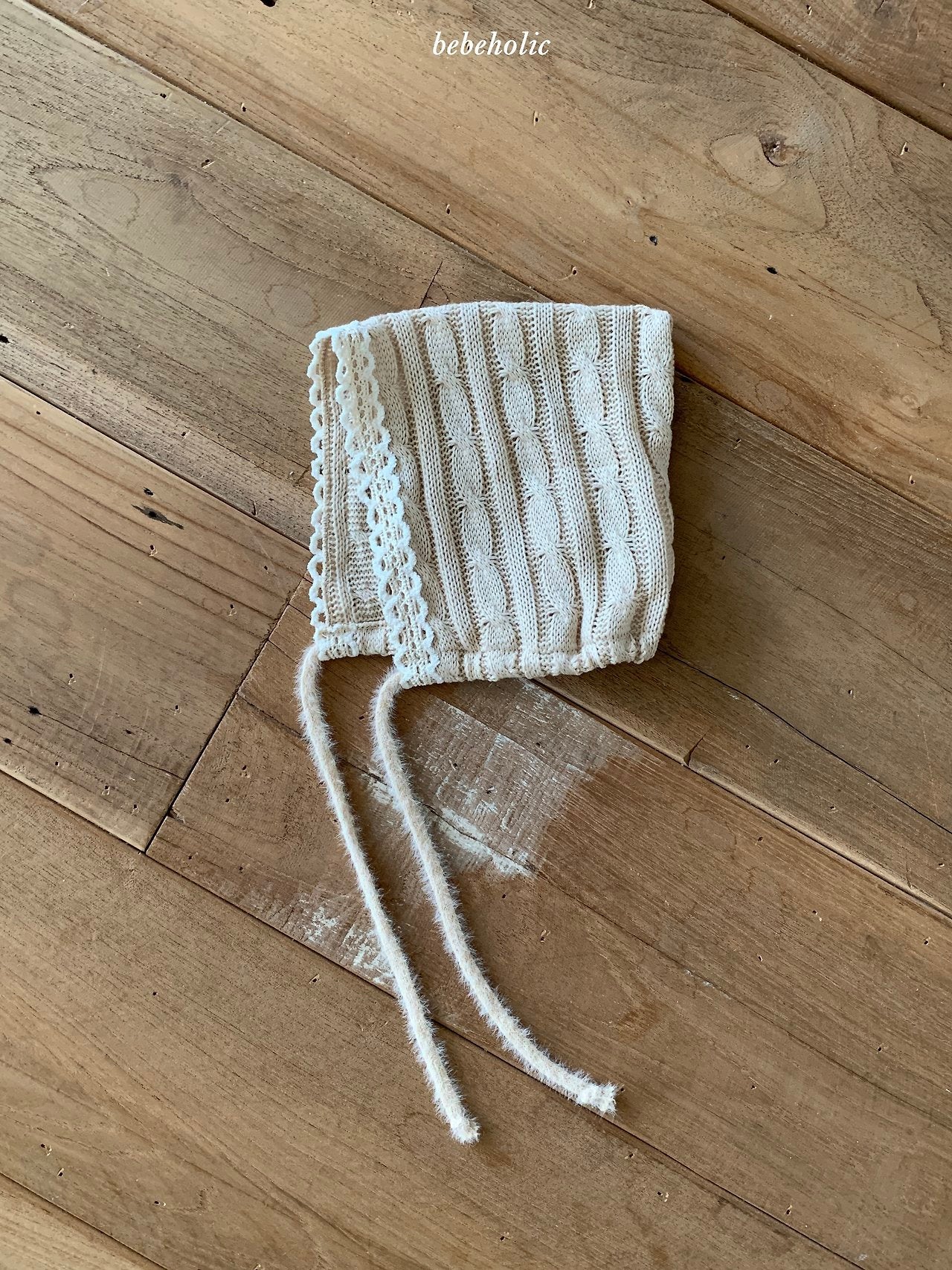 11.CableKnitBonnet