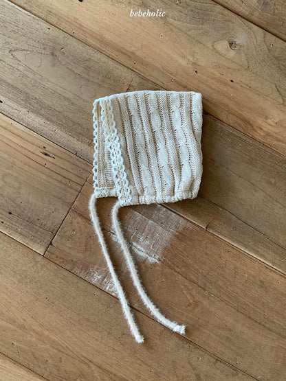 11.CableKnitBonnet