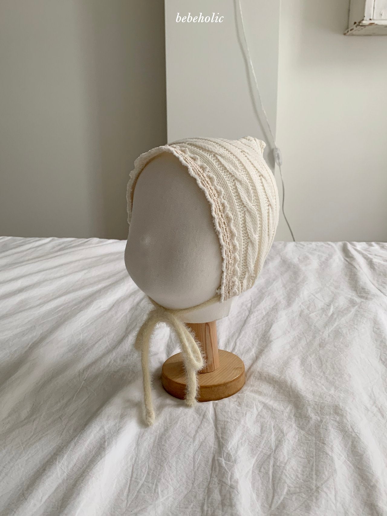 11.CableKnitBonnet
