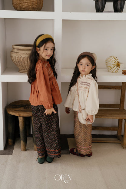 ［OREN］merci smocked blouse