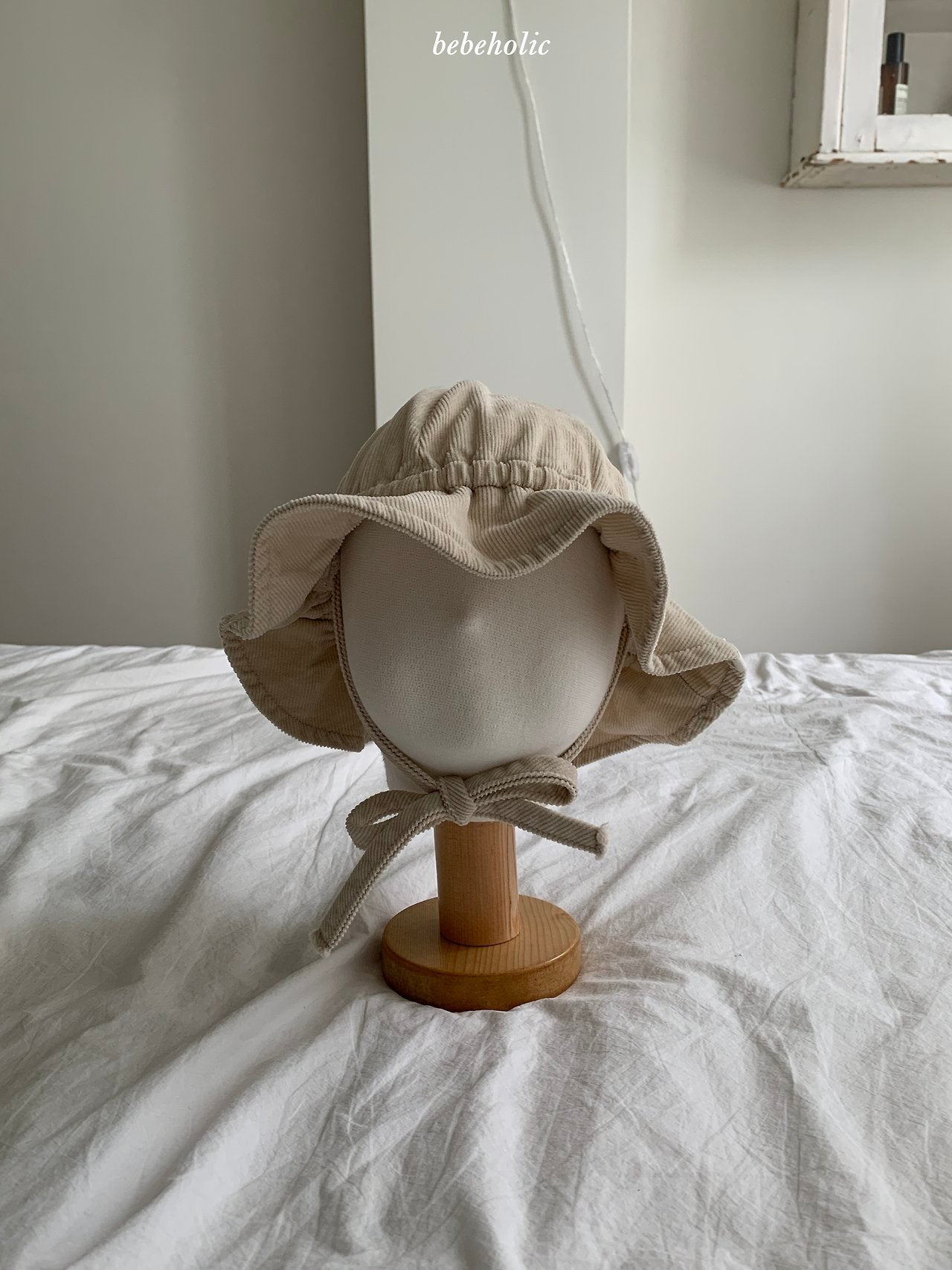 08.LatteBucketHat