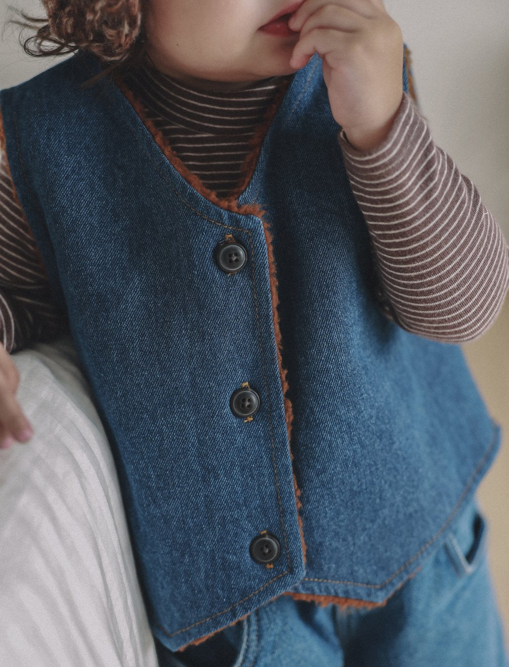 ［ONU］boucle denim vest