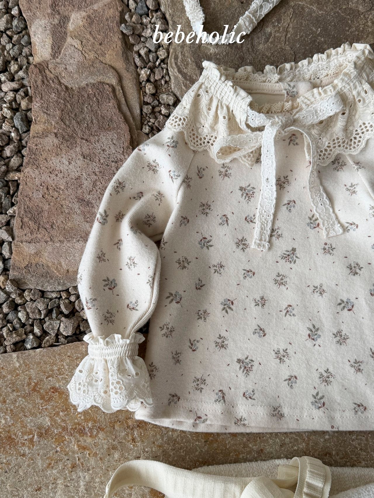24.MonCherT-Shirt