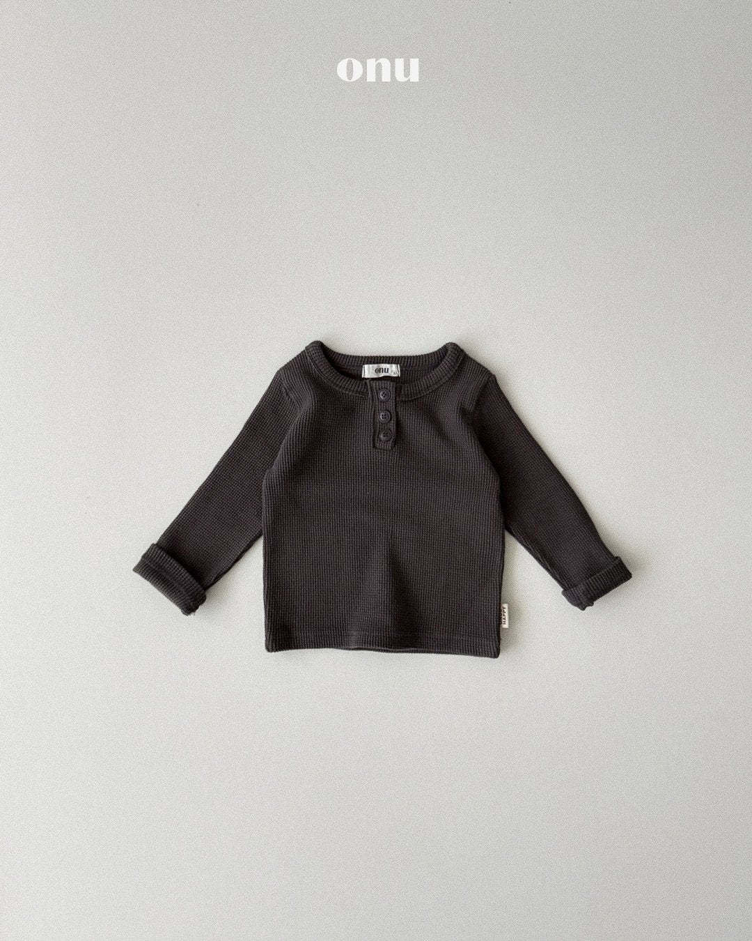 ［ONU］croffle button tee