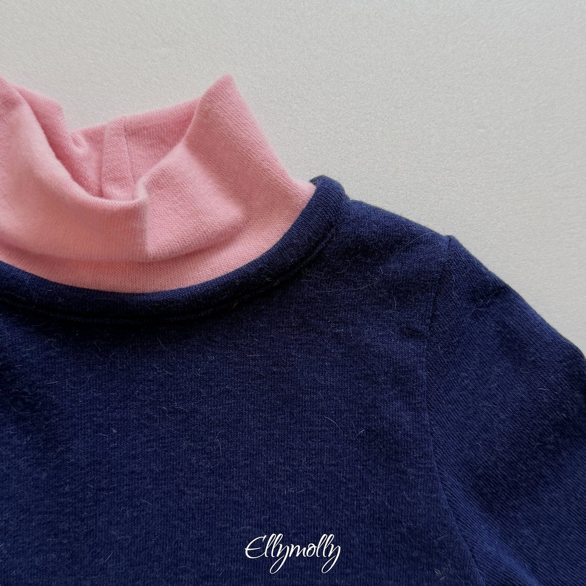 ［ellymolly］brushed color turtleneck
