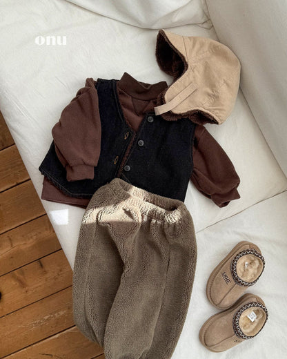 ［ONU］triangle neck sweatshirt