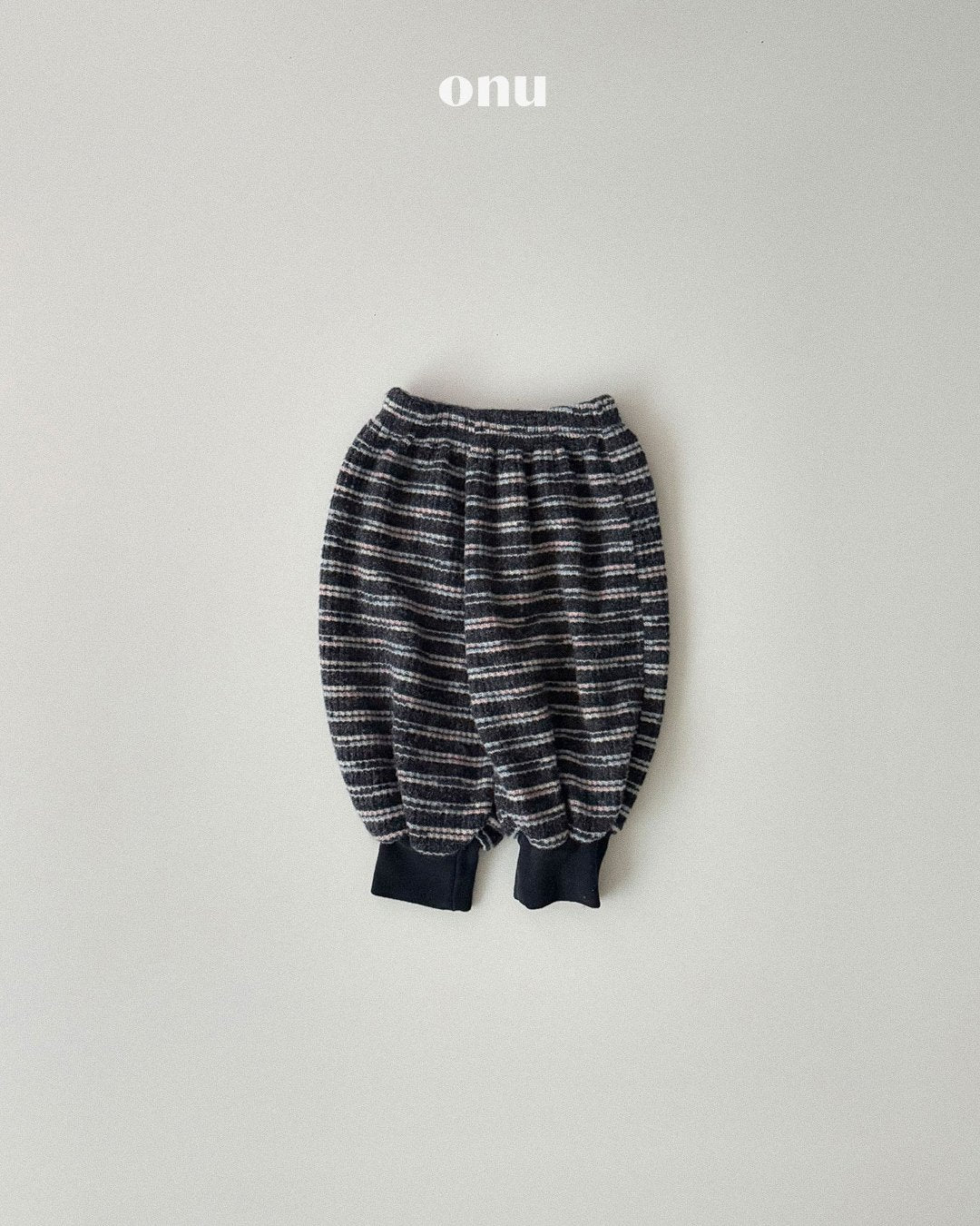［ONU］fluffy round pants