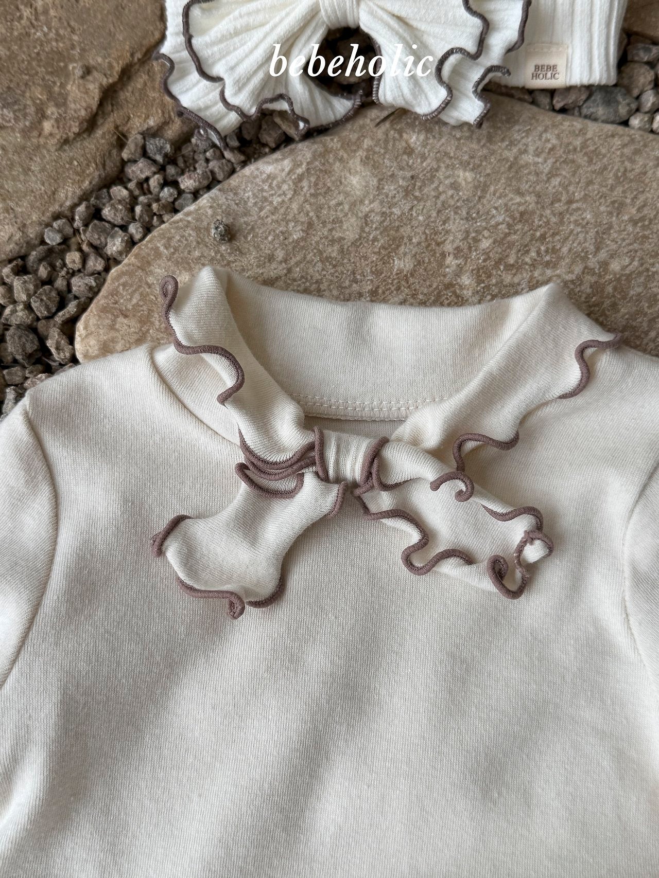 20.TieT-Shirt