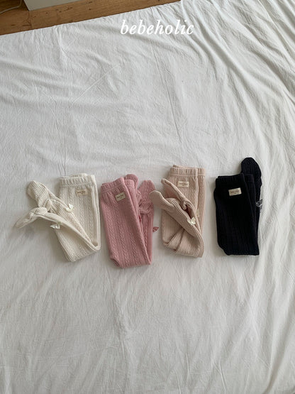 32.TonTonRibbonFootedLeggings