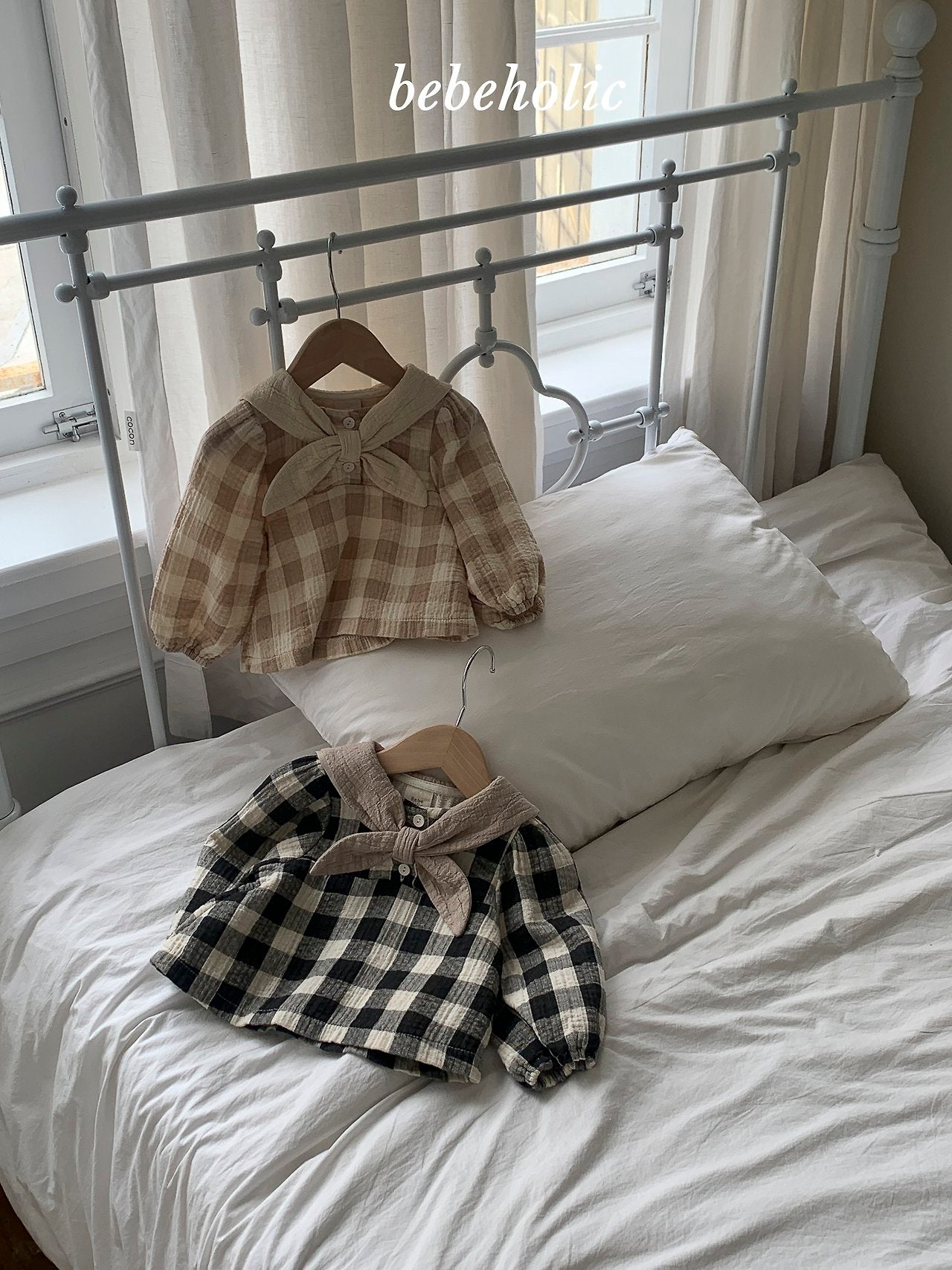 29.MellyCapeBlouse