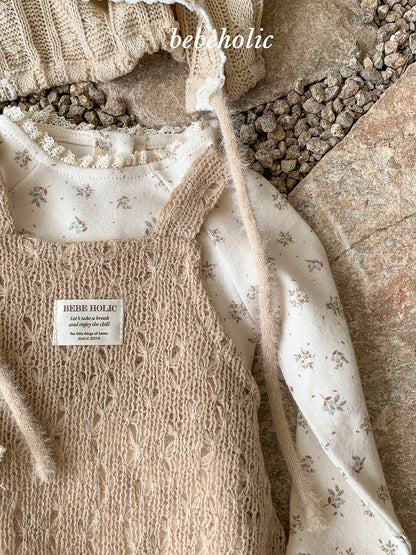 44.HoneyKnitRomper