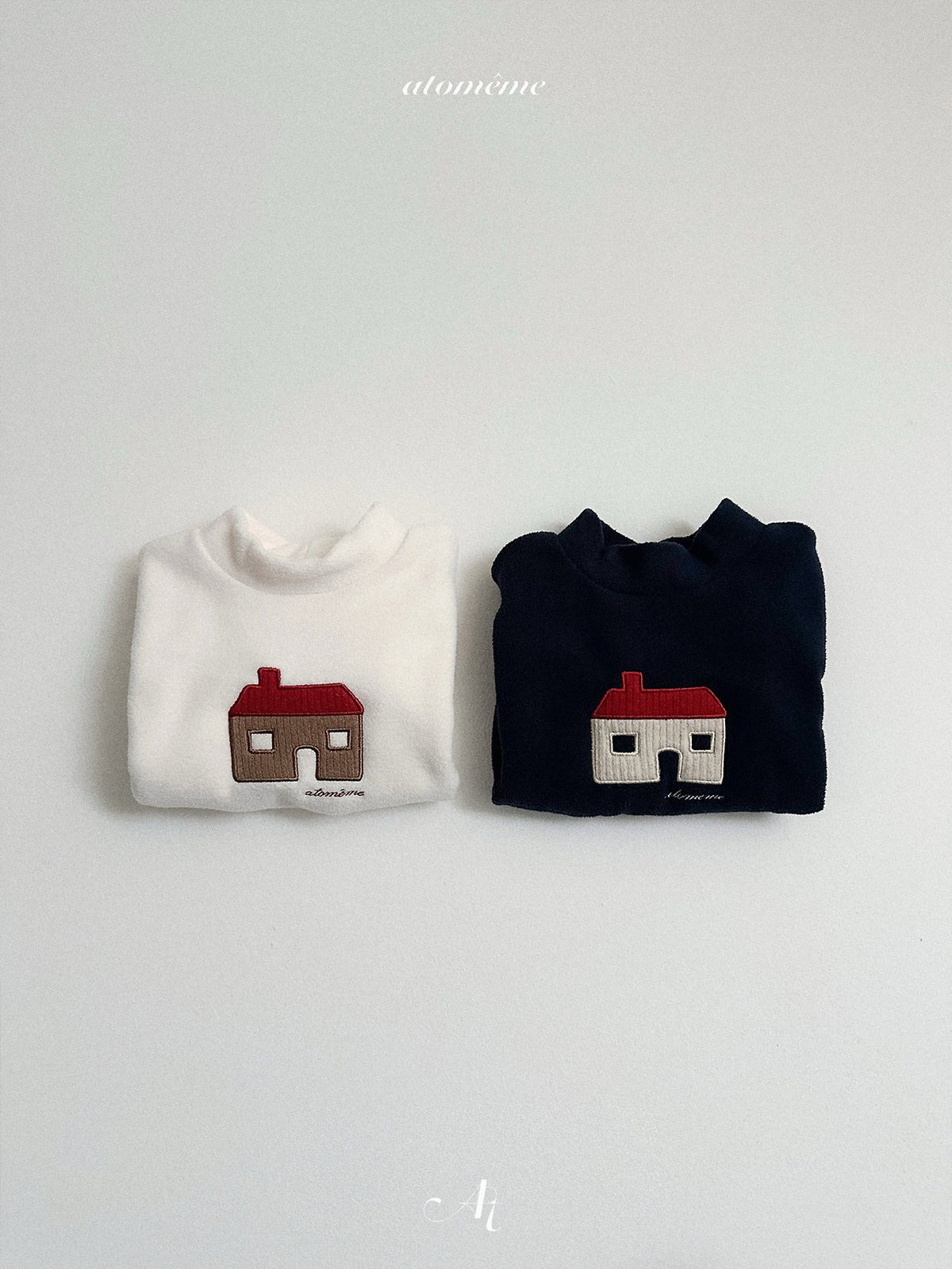 ［atomeme］home turtleneck sweatshirt