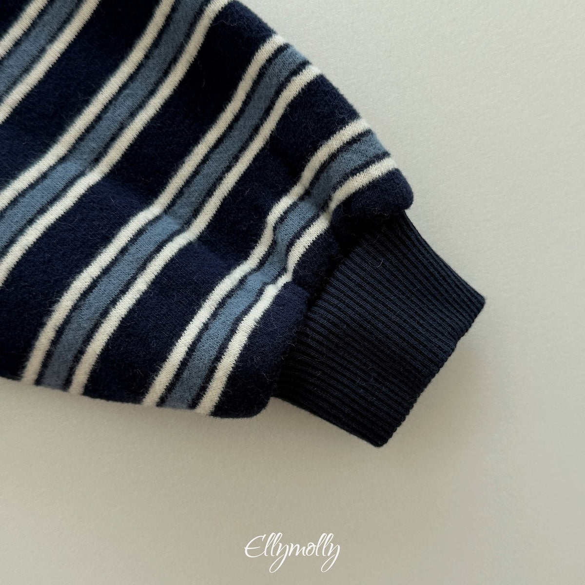 ［ellymolly］jelly e mark sweatshirt