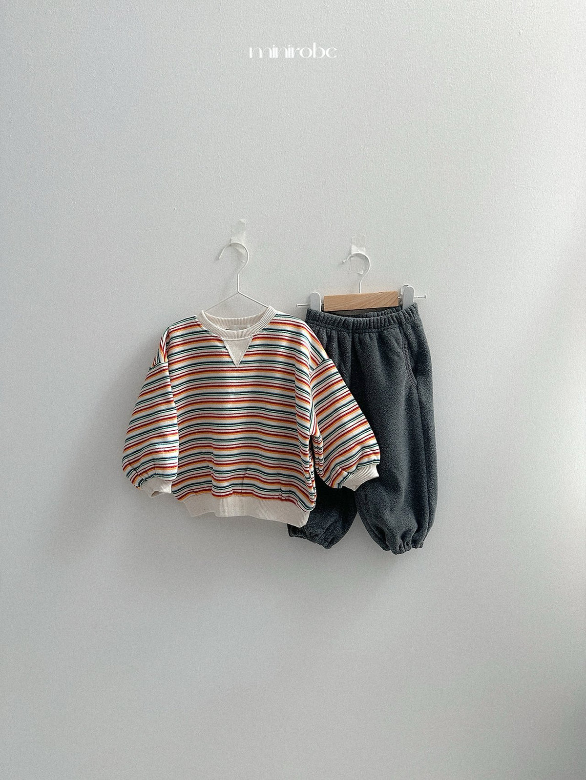 ［minirobe］rainbow sweatshirt
