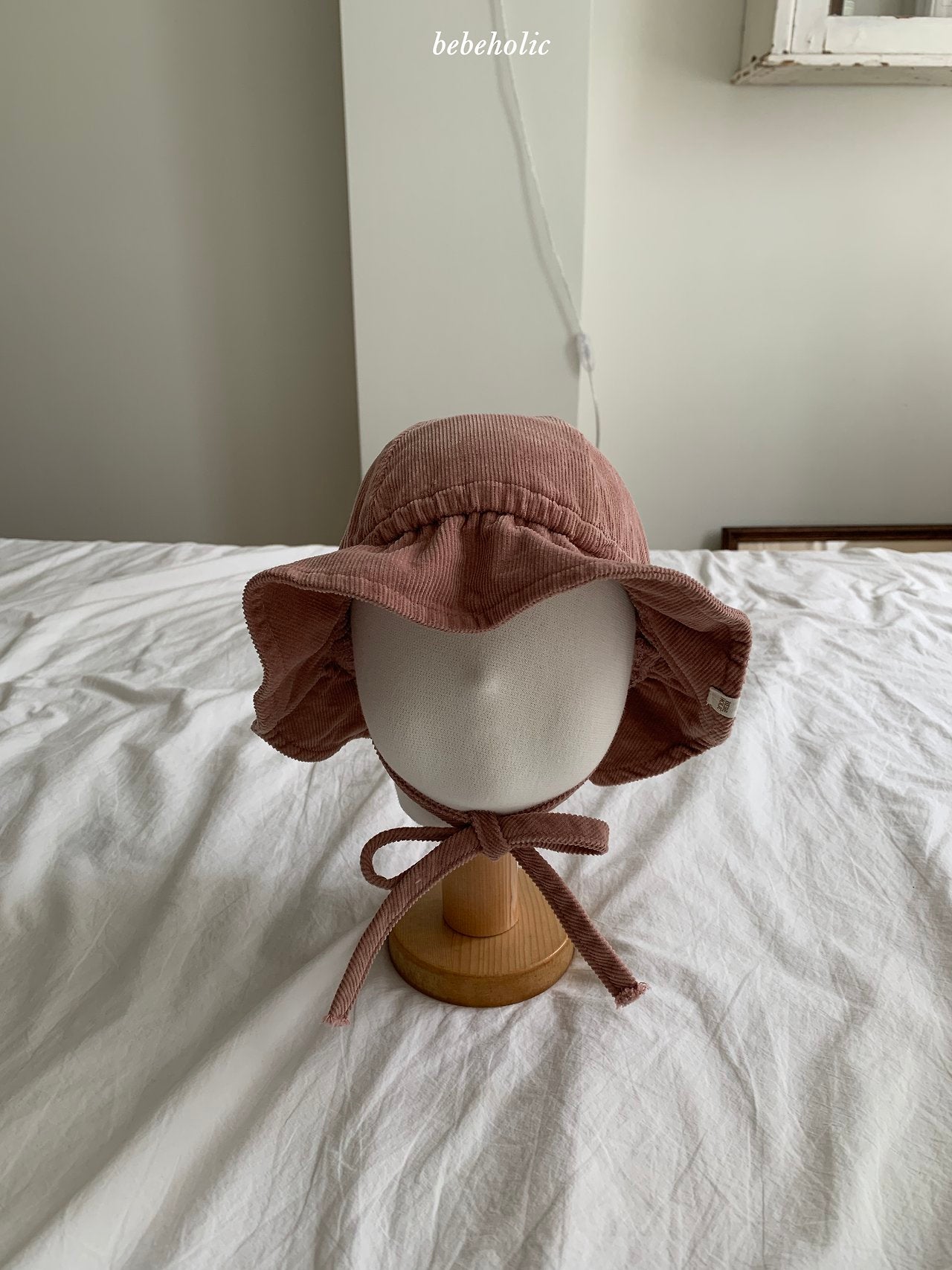 08.LatteBucketHat