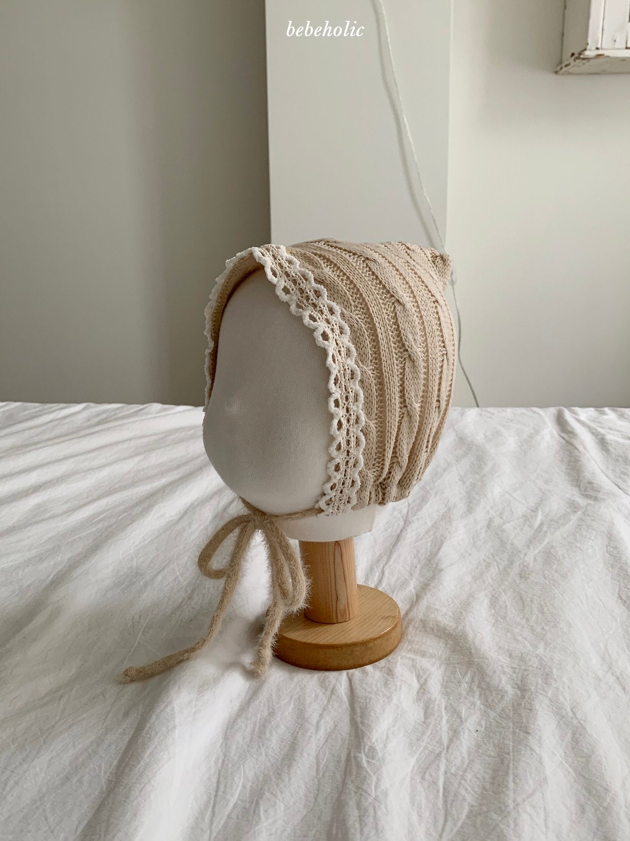 11.CableKnitBonnet