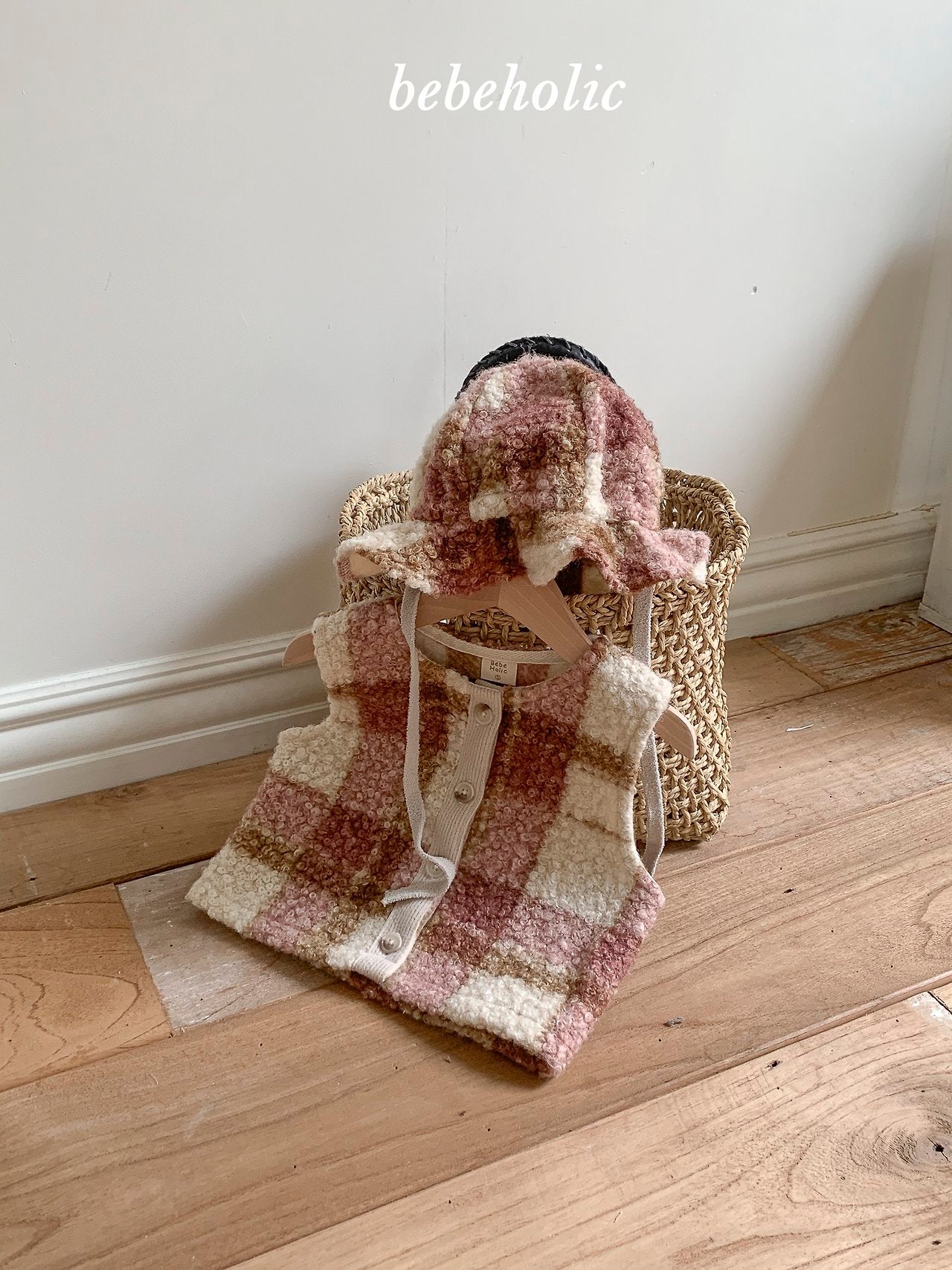 16.RoyCheckVest