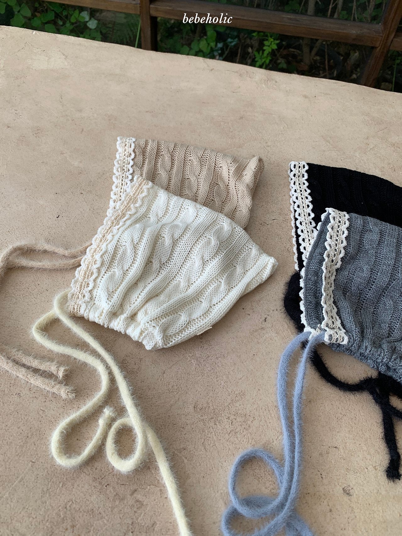 11.CableKnitBonnet