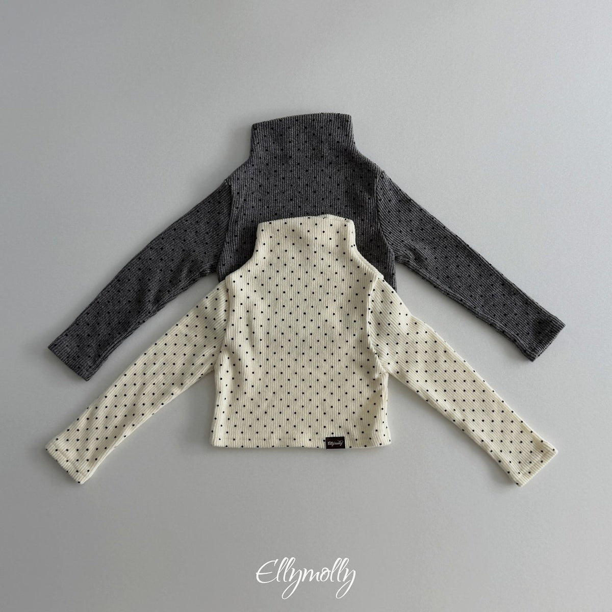 ［ellymolly］dot fleece mock neck tee