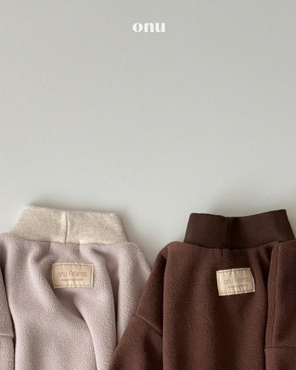 ［ONU］triangle neck sweatshirt
