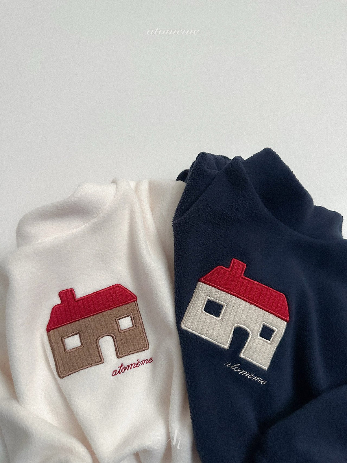 ［atomeme］home turtleneck sweatshirt