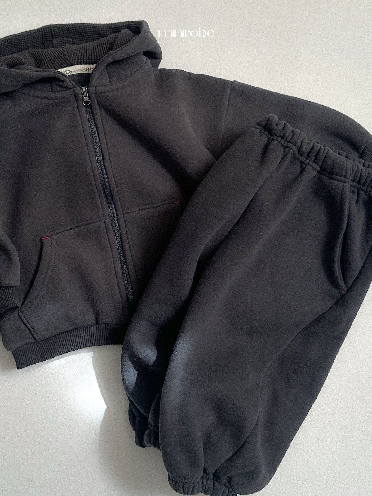 ［minirobe］barrel hood zip-up