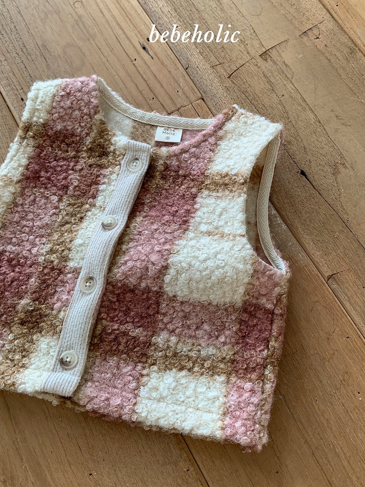 16.RoyCheckVest