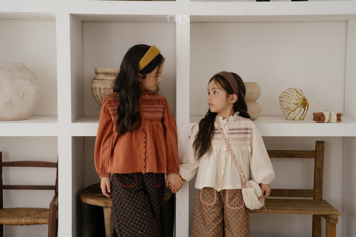 ［OREN］merci smocked blouse