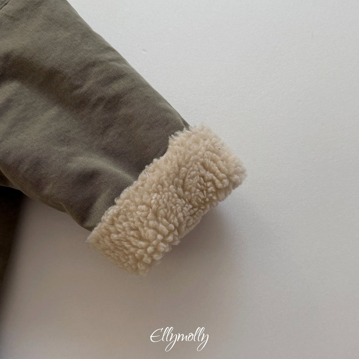 ［ellymolly］kachion fleece jumper