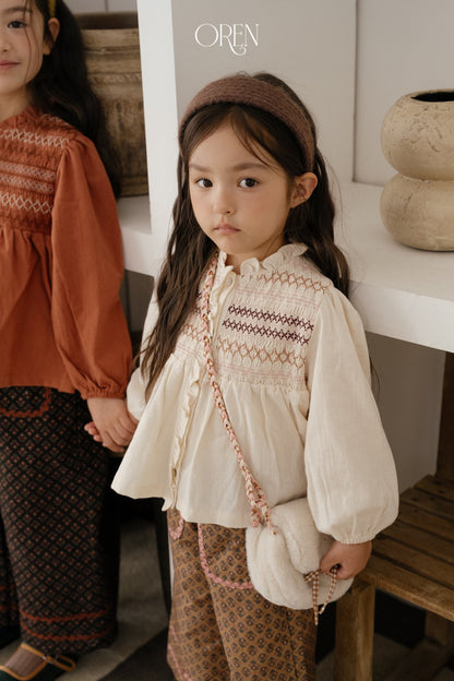 ［OREN］merci smocked blouse