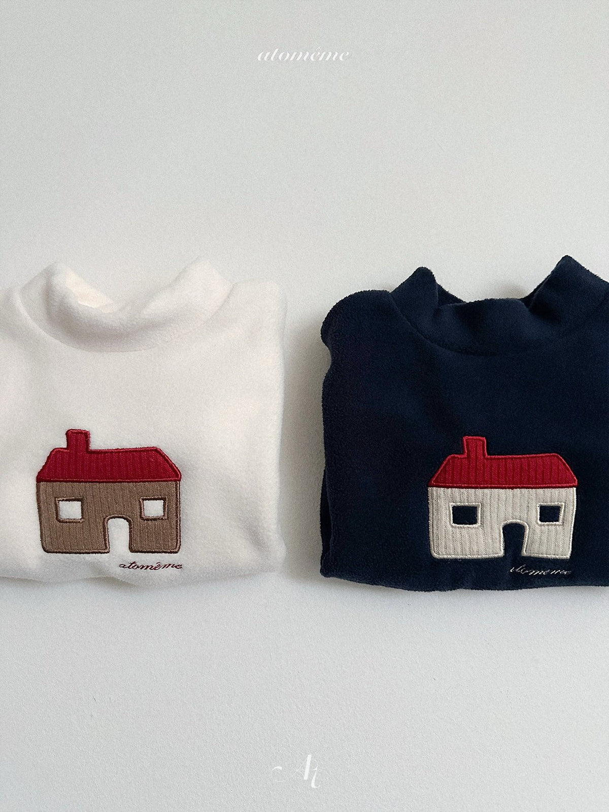 ［atomeme］home turtleneck sweatshirt
