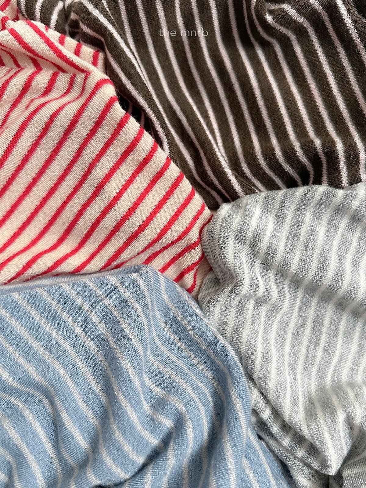 ［minirobe］merry mock neck tee