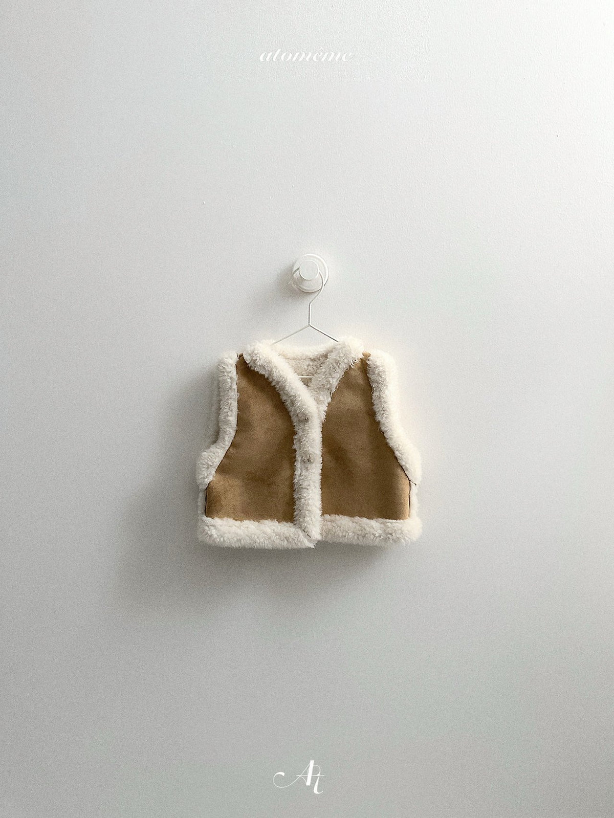 ［atomeme］reversible mustang vest