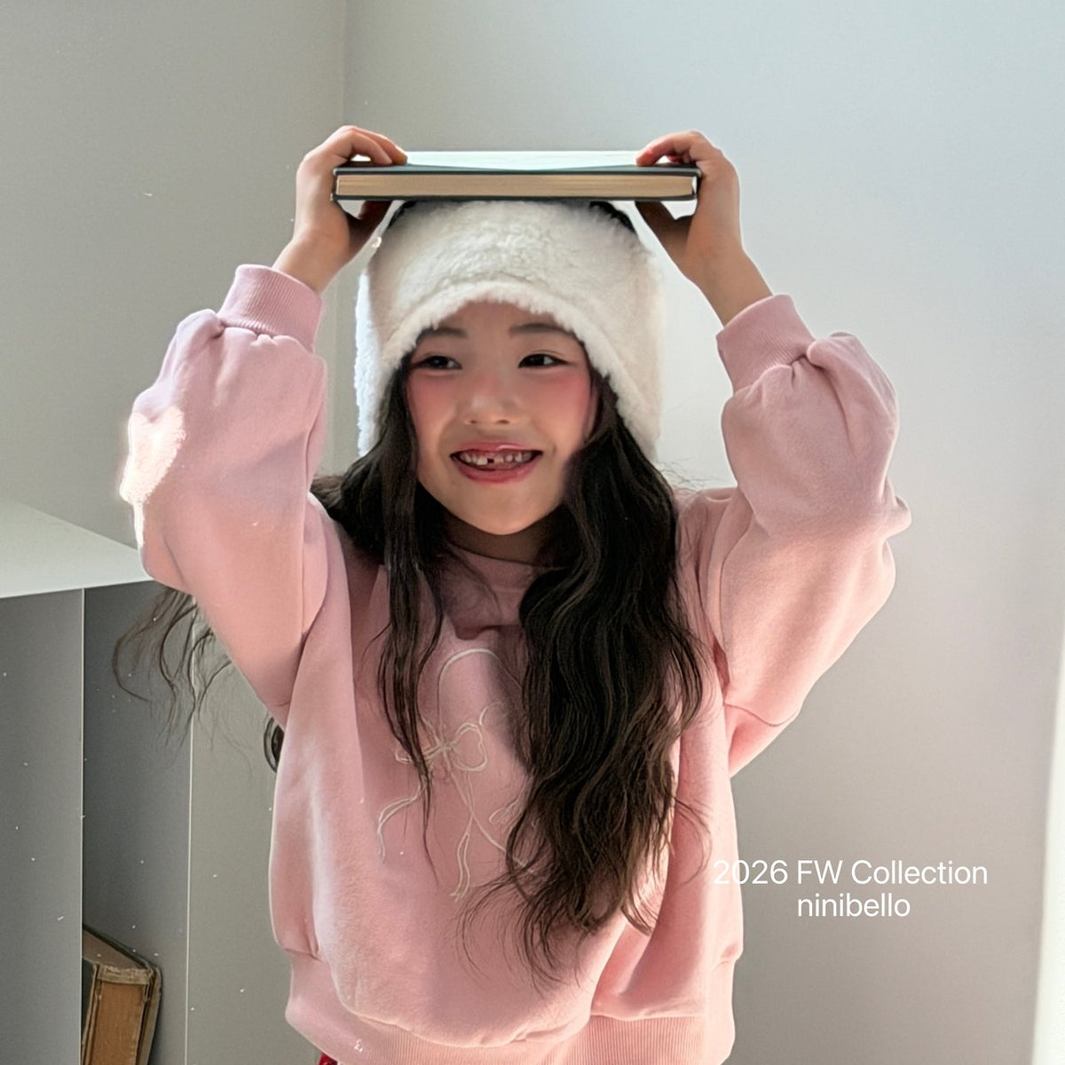 ［ninibello］lovely crop sweatshirt
