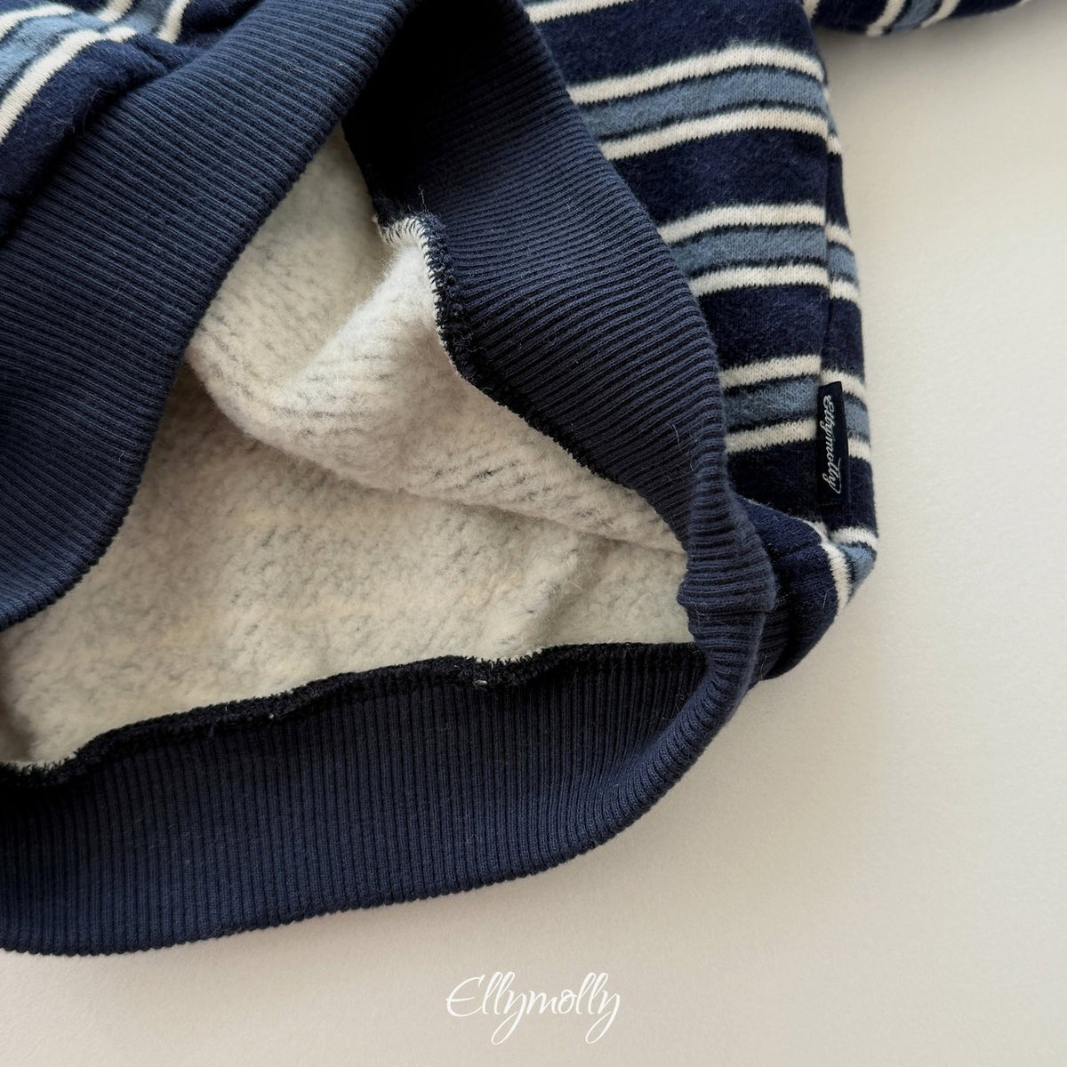 ［ellymolly］jelly e mark sweatshirt