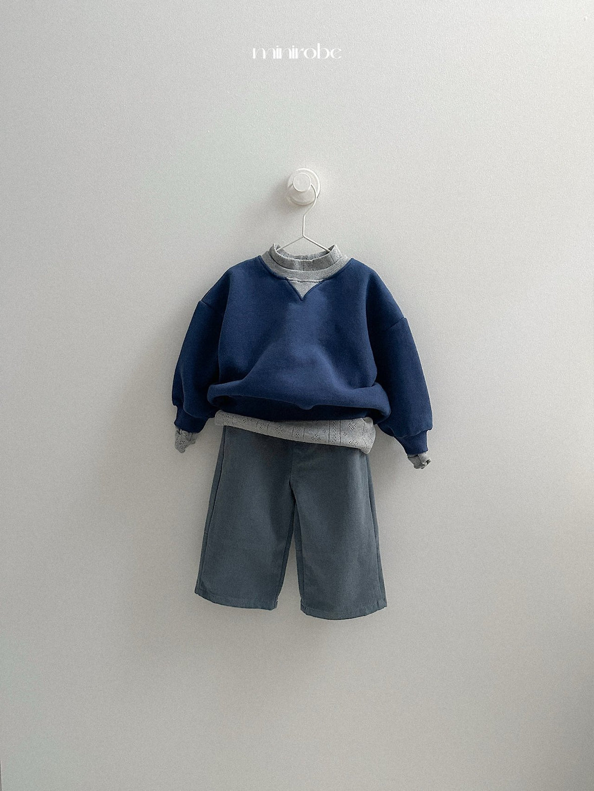 ［minirobe］eyelet turtleneck tee